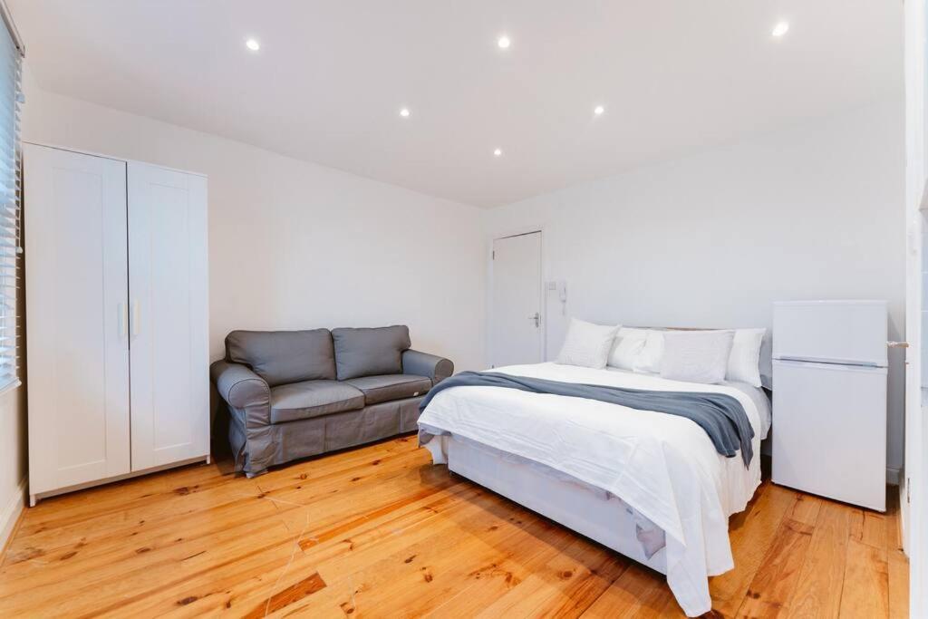 Your Lovely Studio Flat- West3 Londyn Zewnętrze zdjęcie